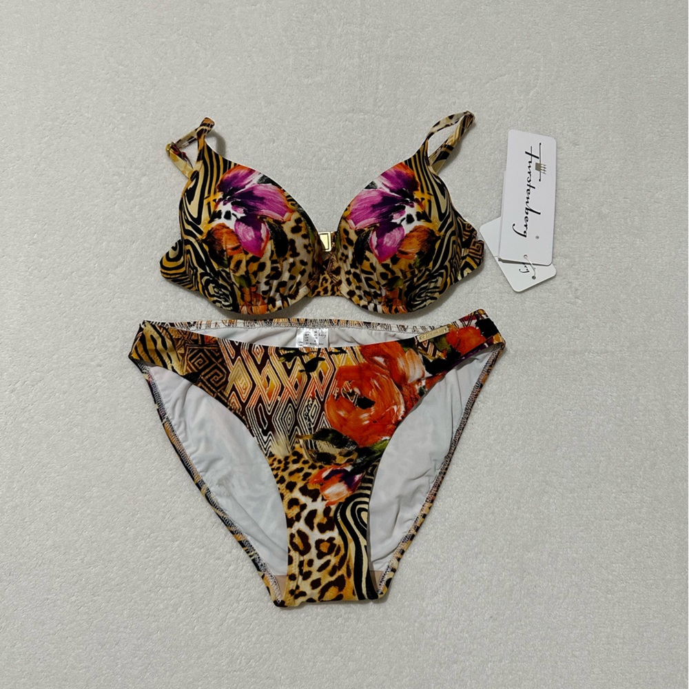 Furstenberg bathing suits in full of color, size 6.